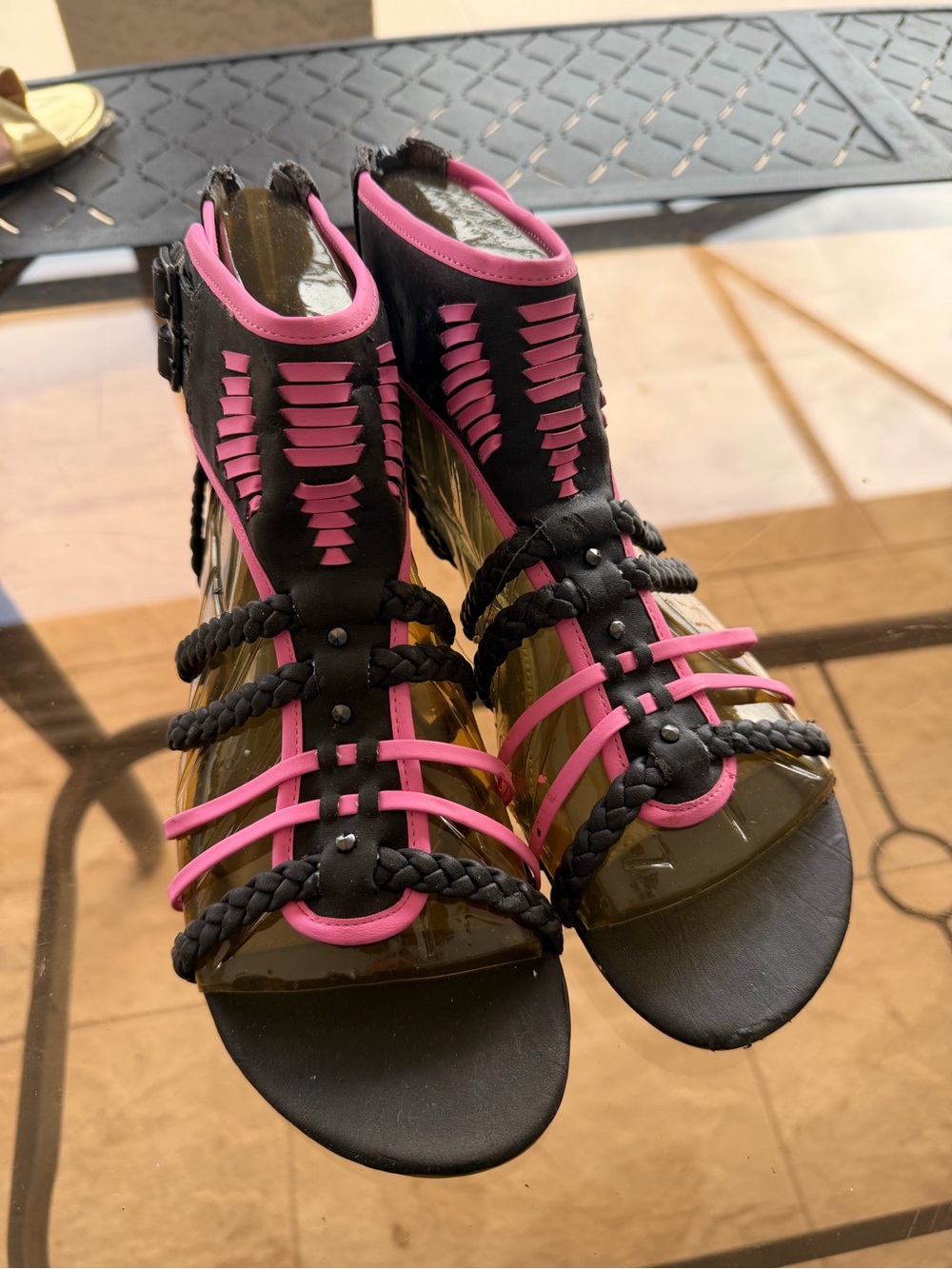 Betsey Johnson “Betseyville”gladiator sandals 7.5